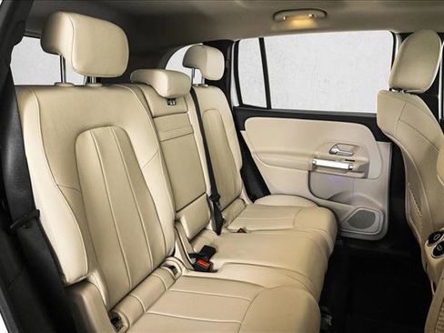 Used 2023 Mercedes-Benz GLB 250 4MATIC image 22