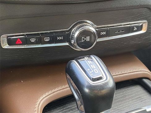 Used 2022 Volvo XC90 T6 Inscription image 18