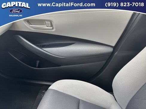 Used 2024 Toyota Corolla LE FWD image 28