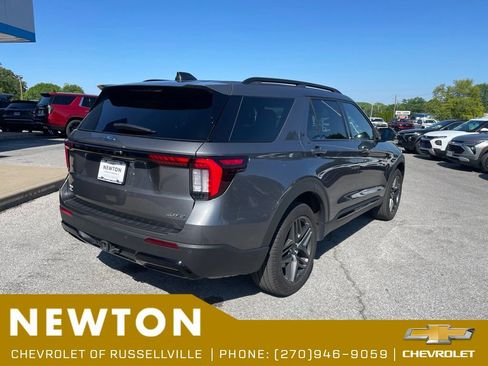 Used 2025 Ford Explorer ST-Line w/ ST-Line Street Pack AWD/4WD image 42