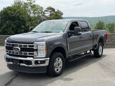Used 2025 Ford F250 XLT AWD/4WD image 1