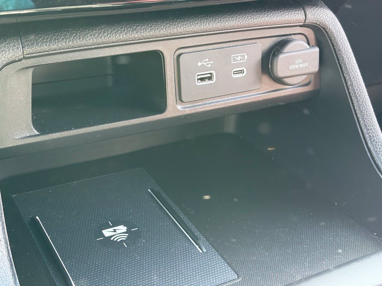 Used 2025 Honda Pilot Black Edition image 8