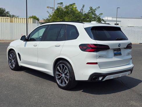 New 2026 BMW X5 xDrive50e w/ M Sport Package AWD/4WD image 4