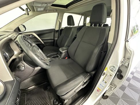Used 2016 Toyota RAV4 XLE AWD/4WD image 29