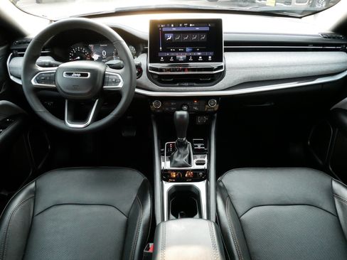 Used 2023 Jeep Compass Latitude AWD/4WD image 10