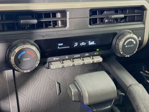 Certified 2025 Toyota Tacoma SR AWD/4WD image 15