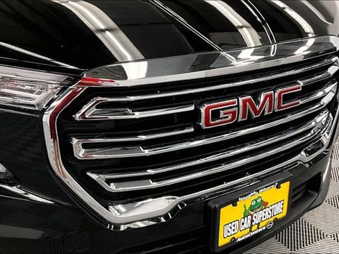 Used 2024 GMC Terrain SLT AWD/4WD image 32