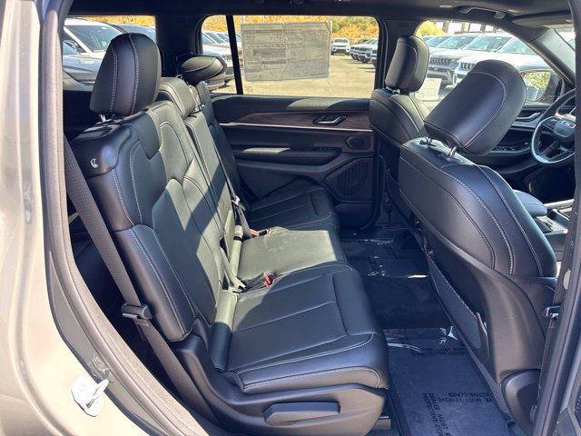 New 2027 Jeep Grand Cherokee L Limited w/ Limited Altitude Package RWD image 29