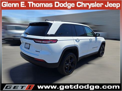 Certified 2023 Jeep Grand Cherokee Limited w/ Luxury Tech Group II image 7