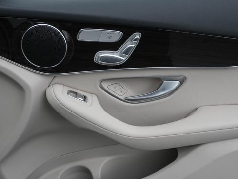 Used 2022 Mercedes-Benz GLC 300 300 image 29