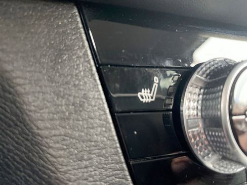 Used 2022 Mitsubishi Outlander SE image 17