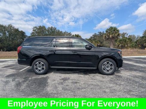 New 2026 Ford Expedition Max Active RWD image 4