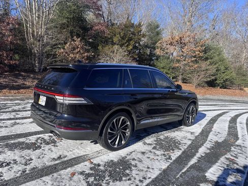 Used 2020 Lincoln Aviator Reserve w/ Equipment Group 202A image 5