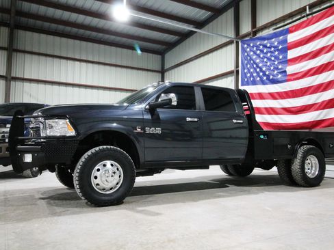 Used 2018 RAM 3500 Laramie w/ Convenience Group image 4