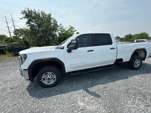 New 2026 GMC Sierra 2500 Pro w/ Convenience Package AWD/4WD image 4