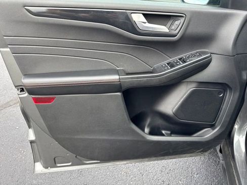 Used 2025 Ford Escape ST-Line Select image 12