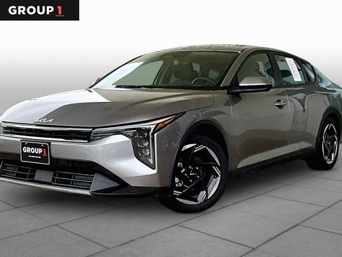 Used 2025 Kia K4 EX FWD image 1
