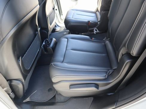 New 2025 Jeep Grand Cherokee L Limited w/ Black Appearance Package image 13