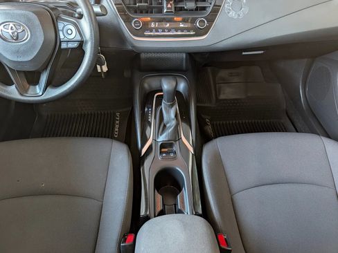 Used 2021 Toyota Corolla LE FWD image 35