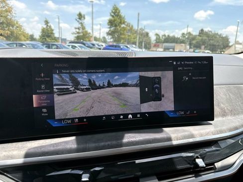 Used 2025 BMW X7 xDrive40i AWD/4WD image 27
