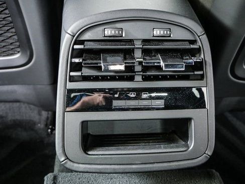 Used 2022 Maserati Quattroporte Modena image 22