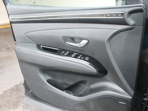 Used 2022 Hyundai Tucson Limited FWD image 13