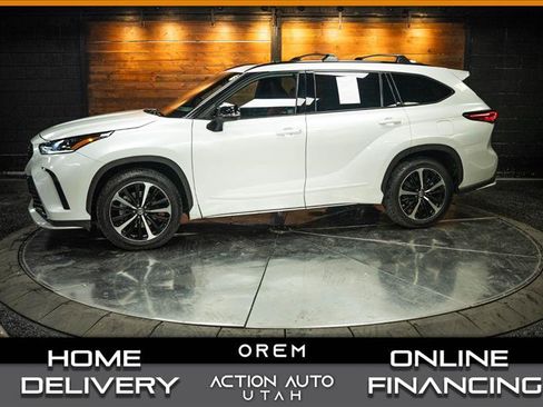 Used 2022 Toyota Highlander XSE AWD/4WD image 1