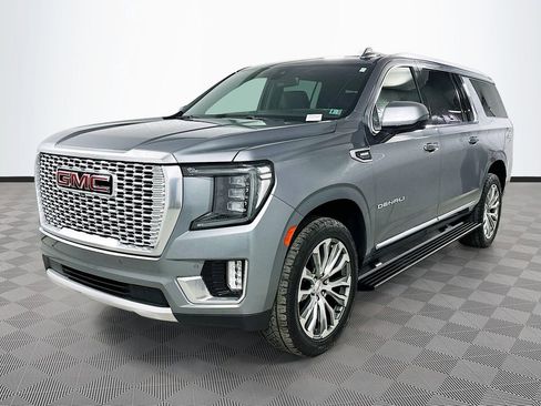 Used 2022 GMC Yukon XL Denali image 3