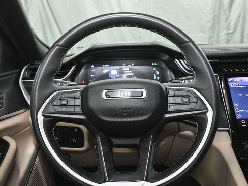 Used 2024 Jeep Grand Cherokee Limited 4xe w/ Luxury Tech Group II AWD/4WD image 32