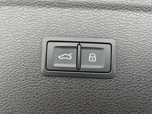 Used 2023 Audi Q5 2.0T Prestige w/ Prestige Package image 42