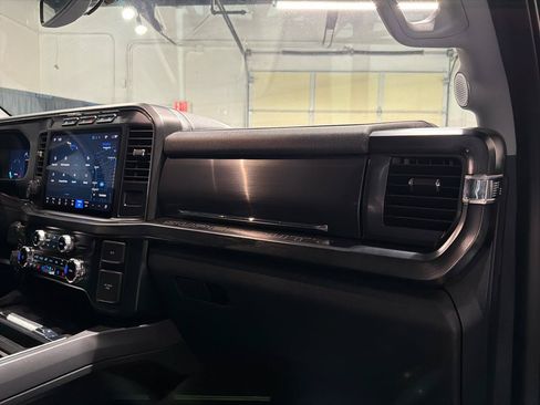 Used 2024 Ford F250 Lariat w/ Lariat Ultimate Package AWD/4WD image 34