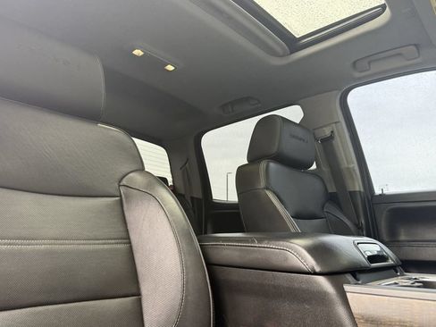 Used 2015 GMC Sierra 2500 Denali w/ Suspension Package, Off-Road AWD/4WD image 16