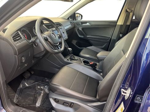 Used 2021 Volkswagen Tiguan SE image 10