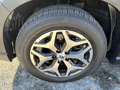 Used 2021 Subaru Forester Premium image 8