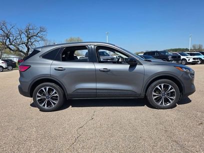 Used 2022 Ford Escape SE w/ SE Sport Appearance Package
