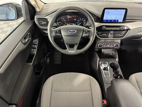 Used 2020 Ford Escape SE image 14