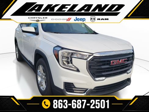 Used 2023 GMC Terrain SLE FWD image 1