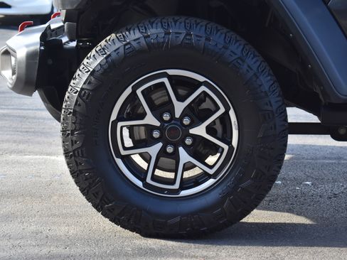 Used 2024 Jeep Wrangler Rubicon image 36