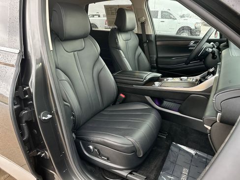 Used 2024 Genesis GV80 2.5T AWD/4WD image 24