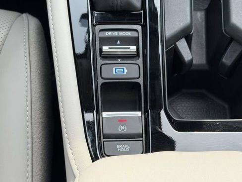 Certified 2025 Honda Accord Touring image 16
