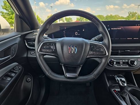 Used 2024 Buick Envista Preferred w/ Convenience I Package FWD image 37