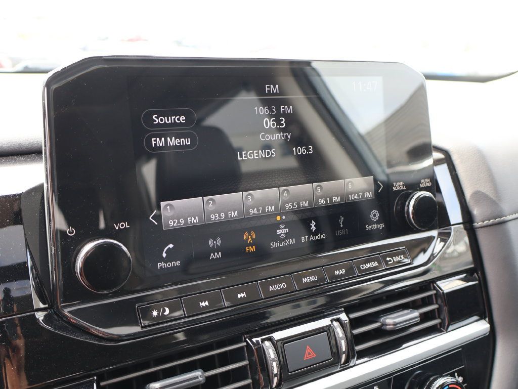Used 2025 Nissan Pathfinder SL w/ SL Premium Package AWD/4WD image 36