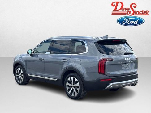 Used 2022 Kia Telluride EX w/ EX Premium Package FWD image 9