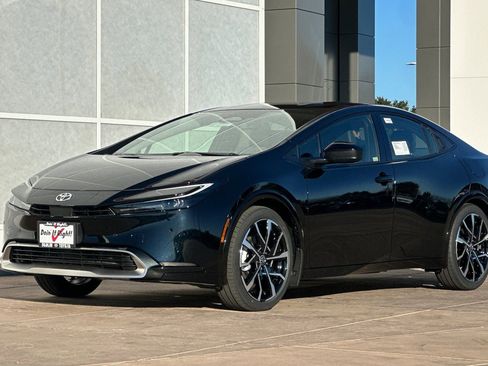 New 2026 Toyota Prius Plug-In Hybrid image 8