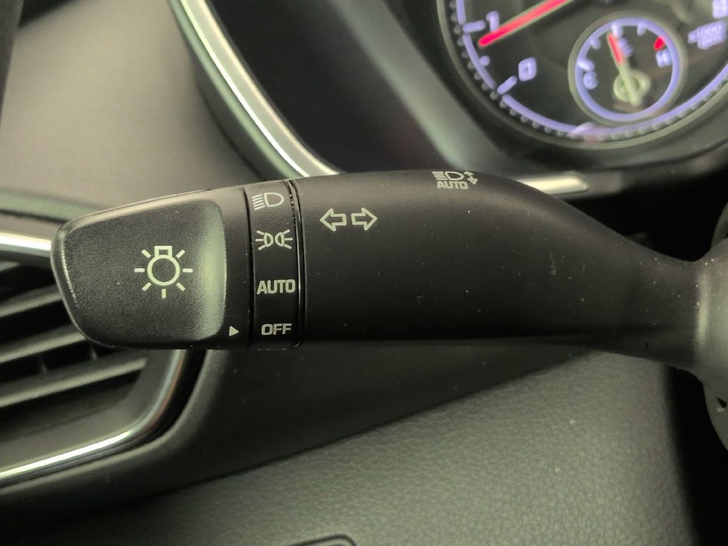 Used 2021 Hyundai Santa Fe SE w/ Cargo Package FWD image 38