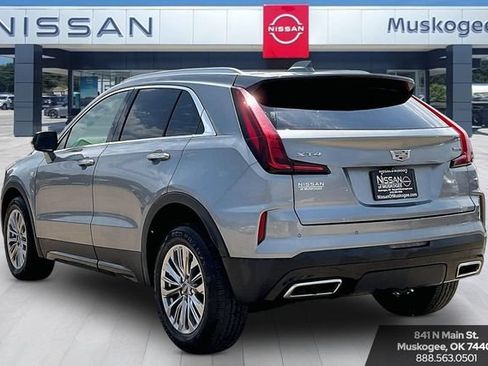 Used 2024 Cadillac XT4 Premium Luxury FWD image 4