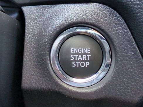 Used 2025 Toyota RAV4 Limited image 27