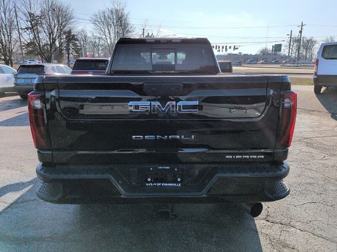 Used 2025 GMC Sierra 2500 Denali Ultimate image 6