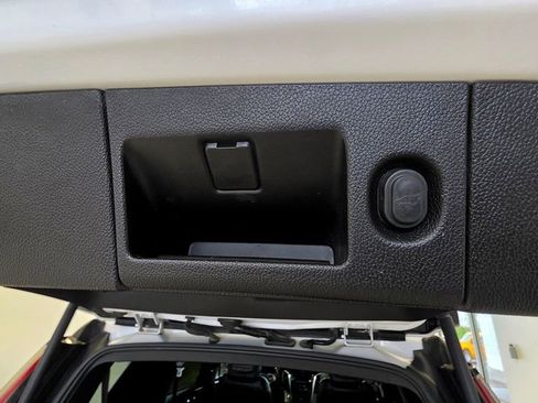 Used 2019 Cadillac Escalade Platinum AWD/4WD image 20