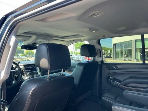 Used 2019 Chevrolet Suburban LT AWD/4WD image 9